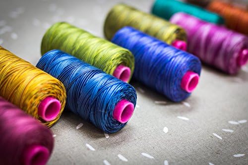 WonderFil Specialty Threads Tutti, Yapraklar, 50wt çift gazlı Mısır pamuğu, alacalı renklerde